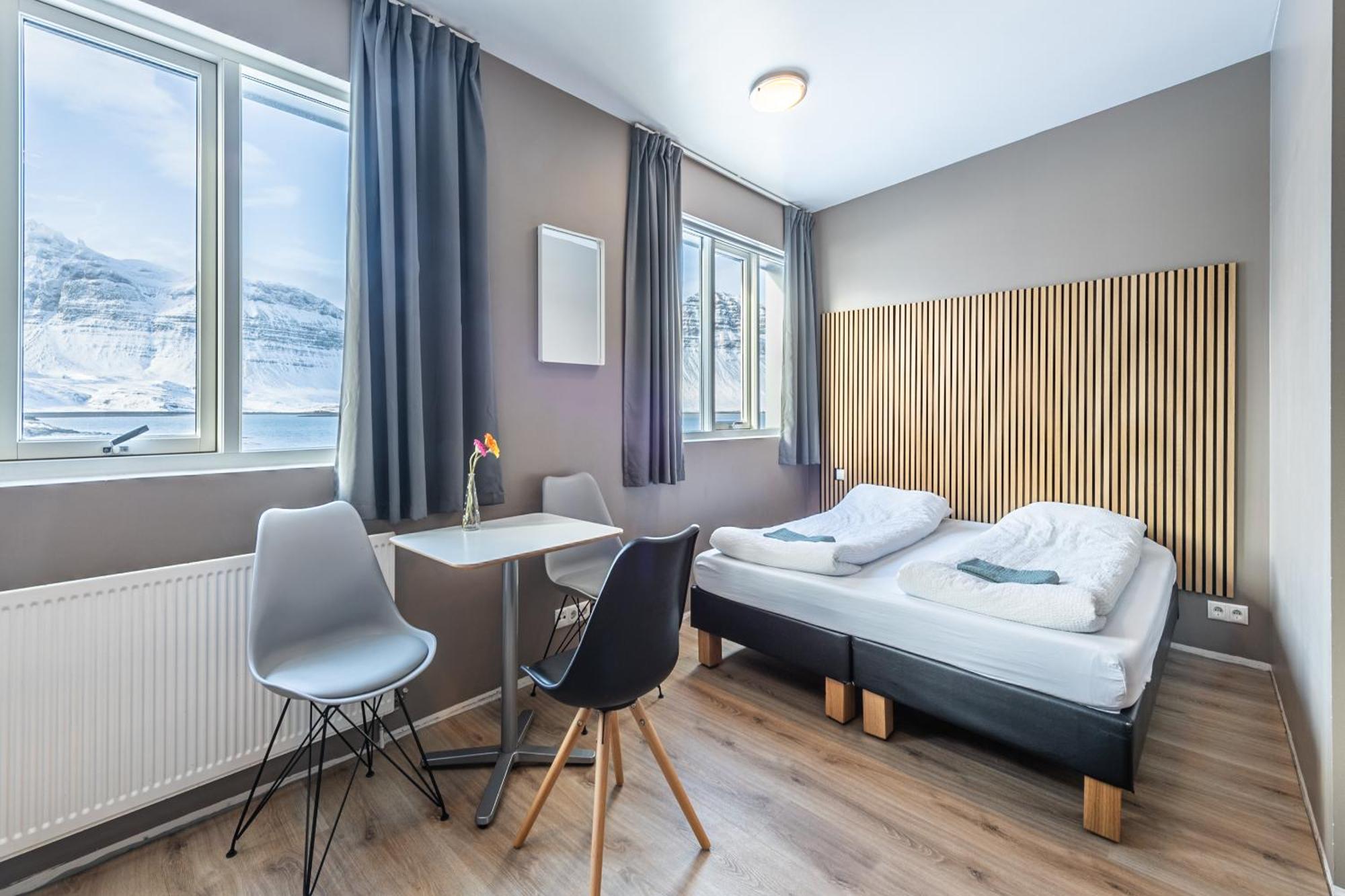 Stoeth Guesthouse And Apartments Grundarfjordur Exterior photo