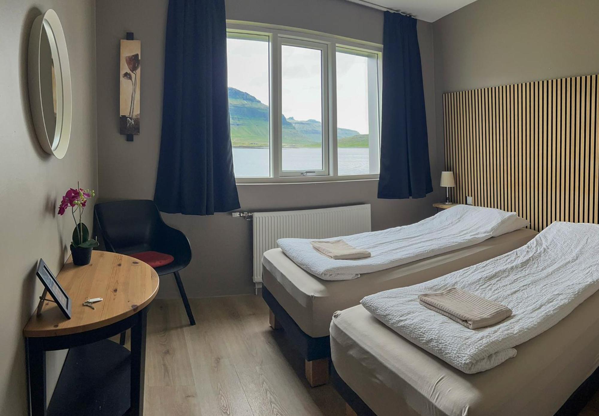Stoeth Guesthouse And Apartments Grundarfjordur Exterior photo